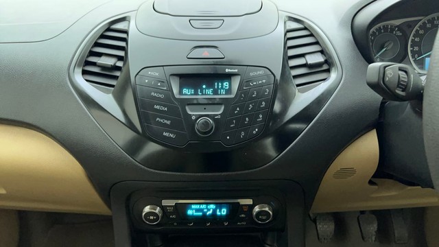 Second-hand 2016 Ford Aspire 1.2 Ti-VCT Titanium for sale in Ahmedabad-32