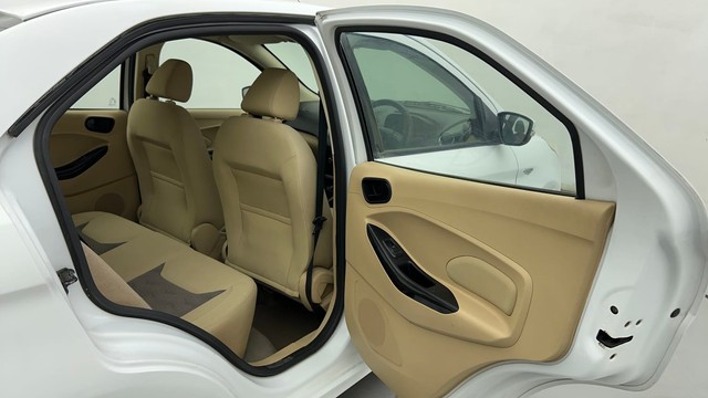 Second-hand 2016 Ford Aspire 1.2 Ti-VCT Titanium for sale in Ahmedabad-36