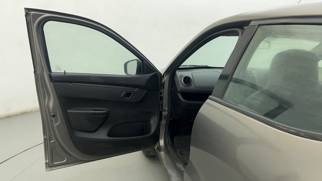 Second-hand 2018 Renault KWID 1.0 RXT Opt for sale in Ahmedabad-23