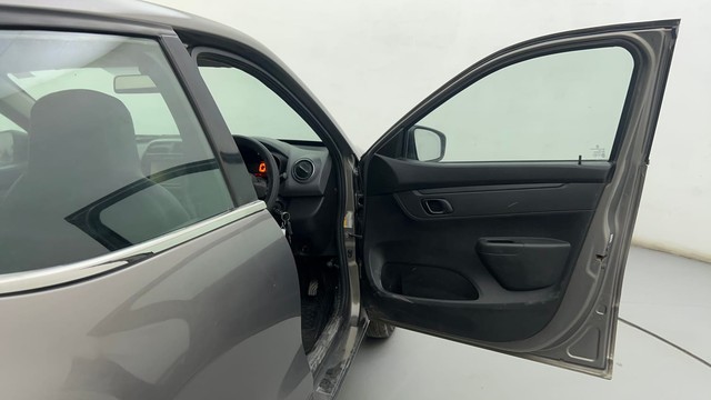 Second-hand 2018 Renault KWID 1.0 RXT Opt for sale in Ahmedabad-16