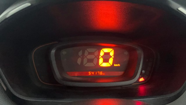 Second-hand 2018 Renault KWID 1.0 RXT Opt for sale in Ahmedabad-13