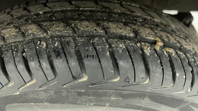 Second-hand 2018 Renault KWID 1.0 RXT Opt for sale in Ahmedabad-36