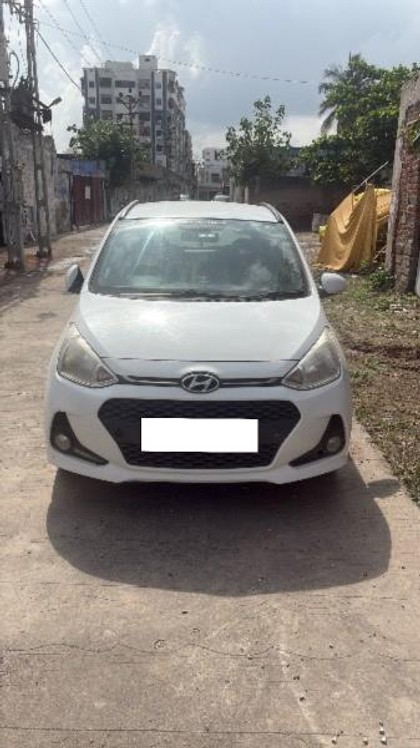 Second-hand 2017 Hyundai Grand i10 Sportz for sale in Morbi