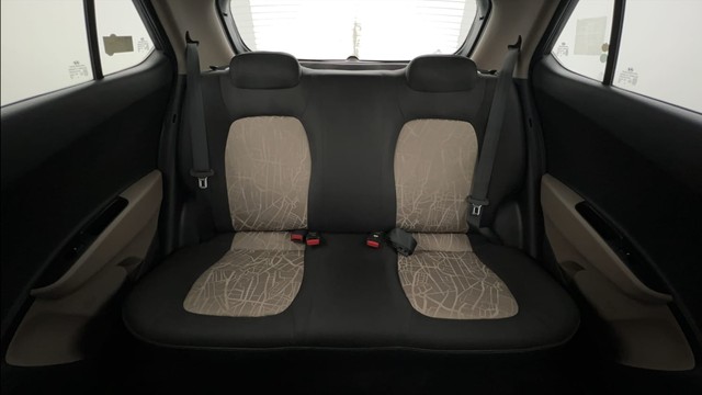 Second-hand 2016 Hyundai Grand i10 1.2 Kappa Sportz BSIV for sale in Kanpur-37