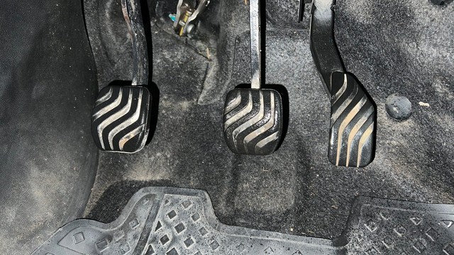 Second-hand 2021 Renault Kiger RXT for sale in Kanpur-14