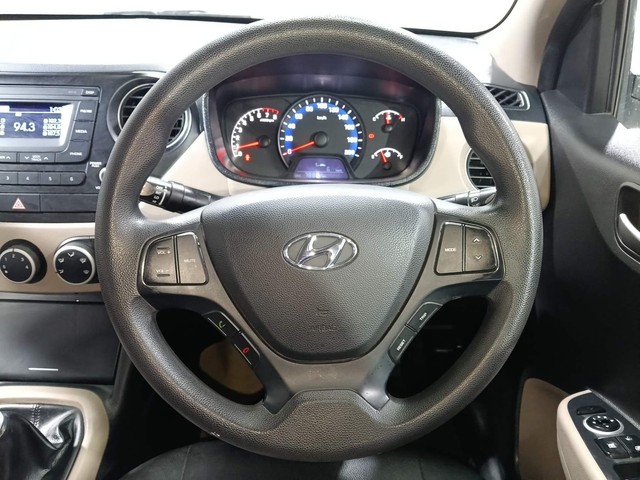 Second-hand 2016 Hyundai Xcent Petrol for sale in Kochi-29