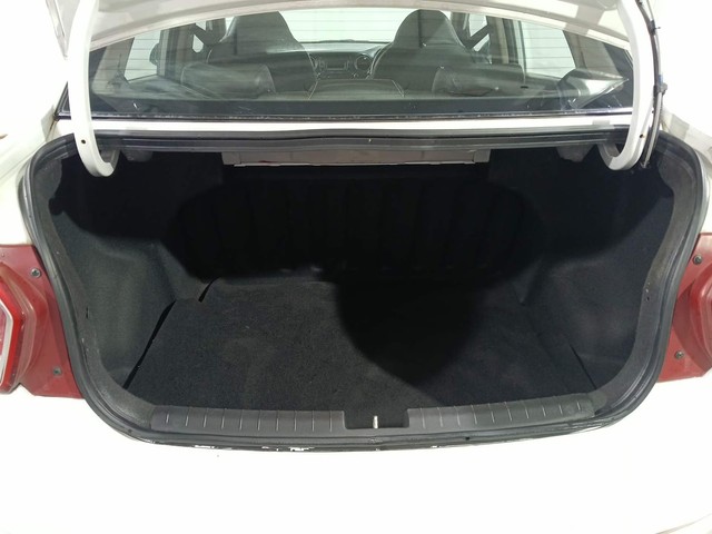 Second-hand 2016 Hyundai Xcent Petrol for sale in Kochi-9