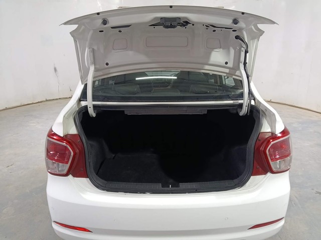 Second-hand 2016 Hyundai Xcent Petrol for sale in Kochi-31