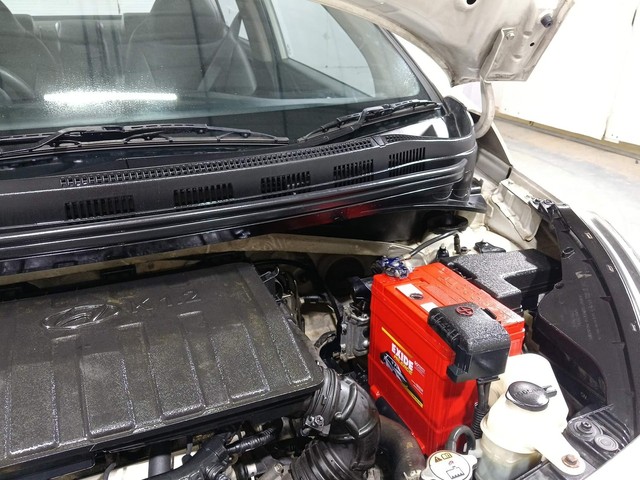 Second-hand 2016 Hyundai Xcent Petrol for sale in Kochi-37