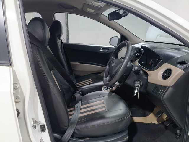 Second-hand 2016 Hyundai Xcent Petrol for sale in Kochi-15