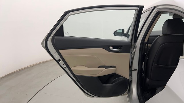 Second-hand 2018 Hyundai Verna 1.6 SX VTVT AT for sale in Chandigarh-25