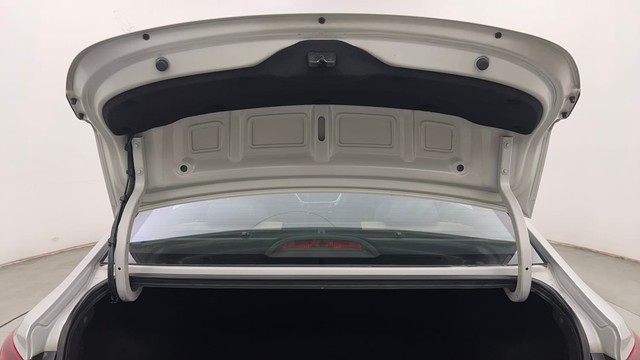 Second-hand 2018 Hyundai Verna 1.6 SX VTVT AT for sale in Chandigarh-31