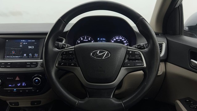 Second-hand 2018 Hyundai Verna 1.6 SX VTVT AT for sale in Chandigarh-33