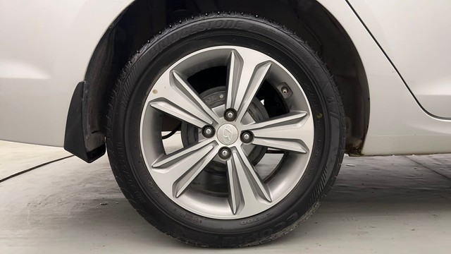 Second-hand 2018 Hyundai Verna 1.6 SX VTVT AT for sale in Chandigarh-18