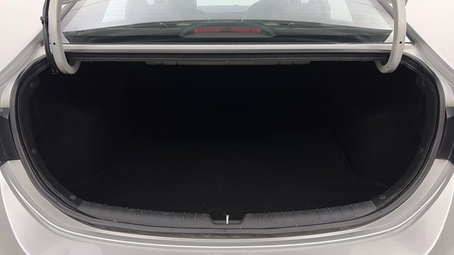 Second-hand 2018 Hyundai Verna 1.6 SX VTVT AT for sale in Chandigarh-9