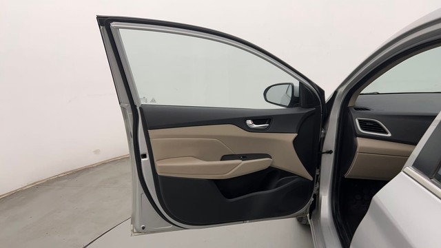 Second-hand 2018 Hyundai Verna 1.6 SX VTVT AT for sale in Chandigarh-37