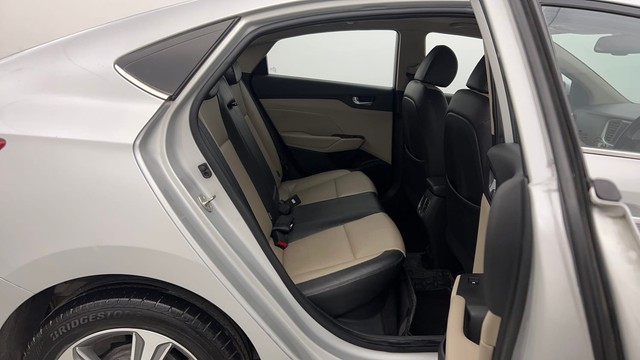 Second-hand 2018 Hyundai Verna 1.6 SX VTVT AT for sale in Chandigarh-34