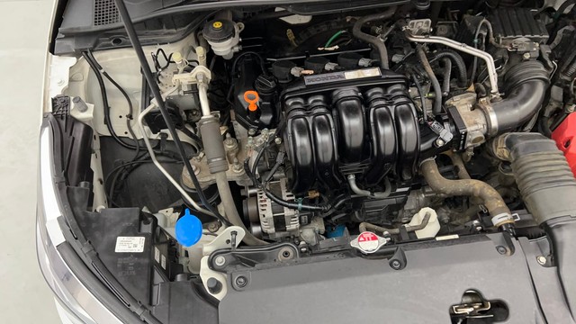 Second-hand 2022 Honda City VX MT for sale in Mumbai-36