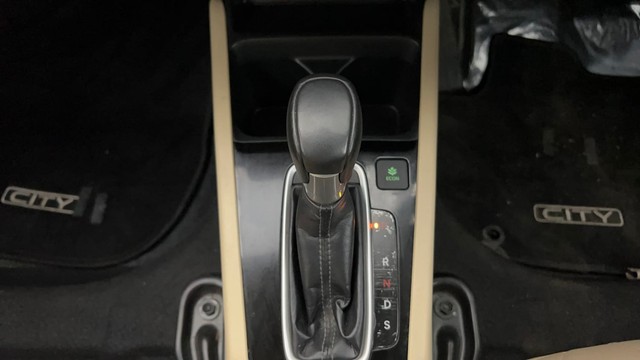 Second-hand 2022 Honda City VX MT for sale in Mumbai-12