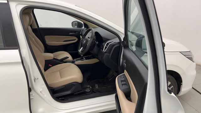 Second-hand 2022 Honda City VX MT for sale in Mumbai-15