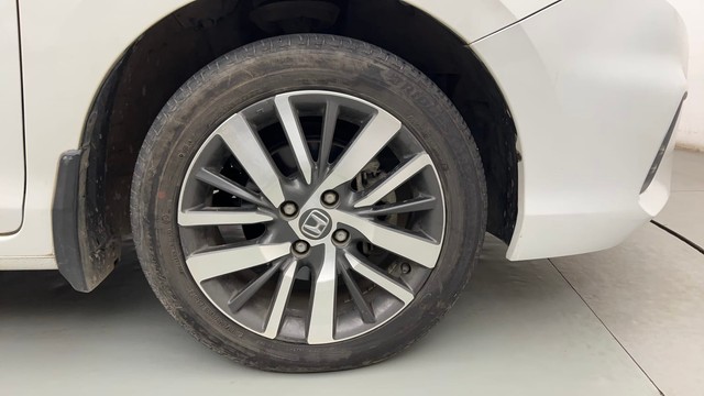 Second-hand 2022 Honda City VX MT for sale in Mumbai-17