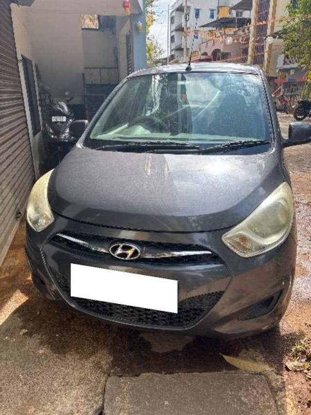 Second-hand 2013 Hyundai i10 Magna for sale in Belgaum-3