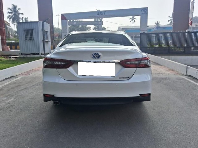 Second-hand 2024 Toyota Camry 2.5 Hybrid for sale in Kengeri-2