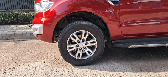 Second-hand 2018 Ford Endeavour 3.2 Titanium AT 4X4 for sale in New Delhi-13