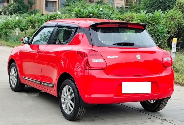 Second-hand 2023 Maruti Swift ZXI for sale in Ahmedabad-10