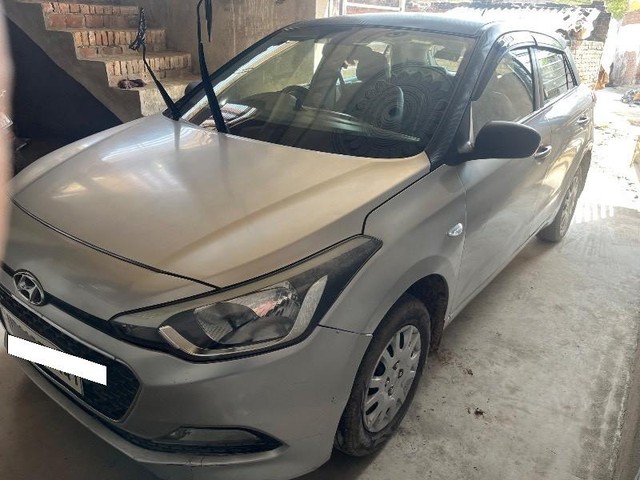 Second-hand 2015 Hyundai i20 1.2 Anniversary Edition for sale in Agra-2