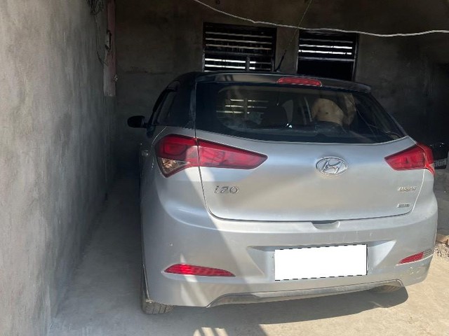 Second-hand 2015 Hyundai i20 1.2 Anniversary Edition for sale in Agra-1