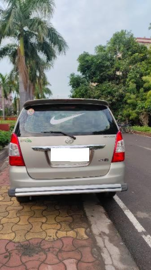 Second-hand 2012 Toyota Innova 2.5 VX 8 STR BSIV for sale in Solapur-2