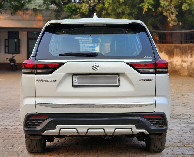 Second-hand 2024 Maruti Invicto Zeta Plus 7Str for sale in New Delhi-9