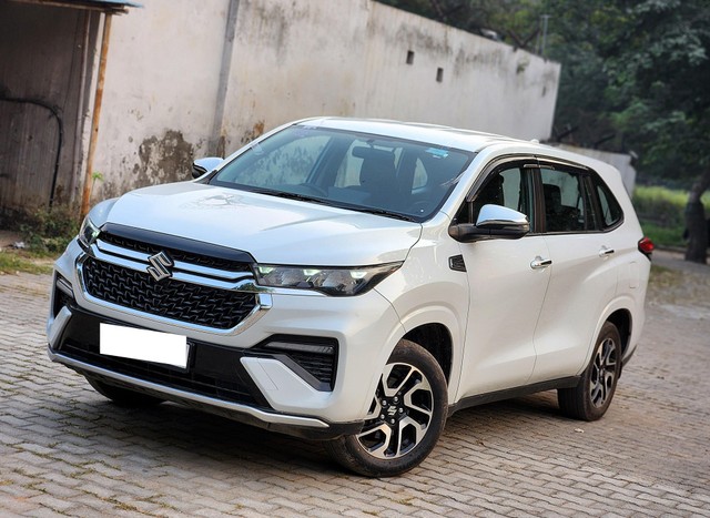 Second-hand 2024 Maruti Invicto Zeta Plus 7Str for sale in New Delhi-39