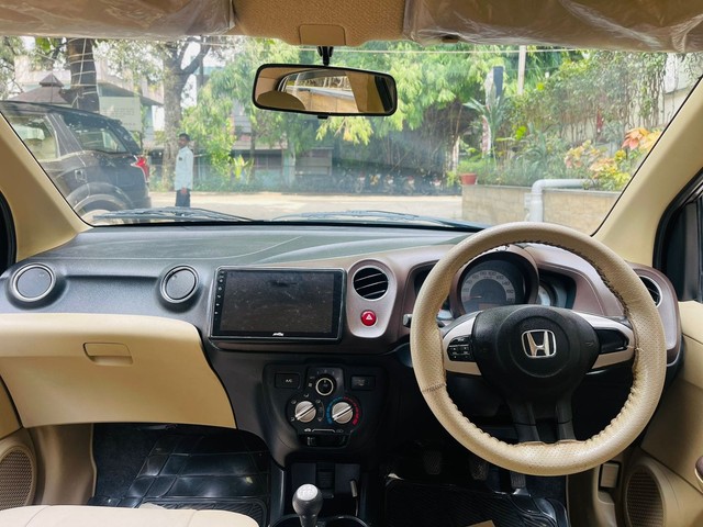 Honda Brio S MT Second-hand 2013 Honda Brio S MT for sale in Indore-5