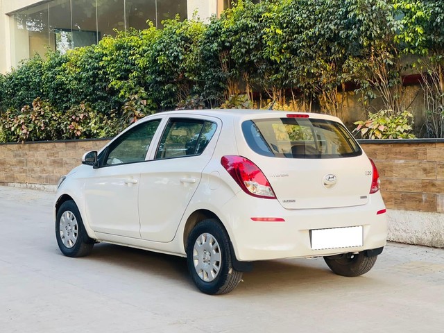 Hyundai i20 Magna 1.4 CRDi (Diesel) Second-hand 2013 Hyundai i20 Magna 1.4 CRDi (Diesel) for sale in Indore-3