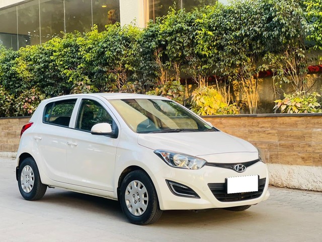 Hyundai i20 Magna 1.4 CRDi (Diesel) Second-hand 2013 Hyundai i20 Magna 1.4 CRDi (Diesel) for sale in Indore-9