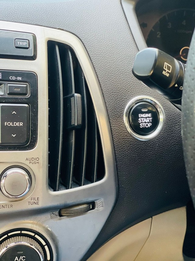 Hyundai i20 1.4 CRDi Asta Second-hand 2012 Hyundai i20 1.4 CRDi Asta for sale in Indore-11