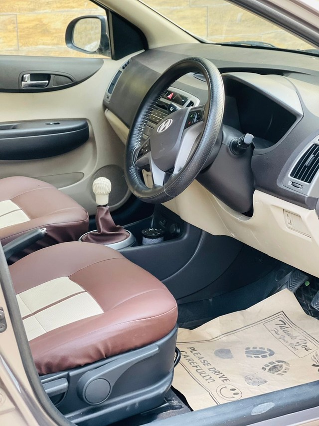 Hyundai i20 1.4 CRDi Asta Second-hand 2012 Hyundai i20 1.4 CRDi Asta for sale in Indore-13