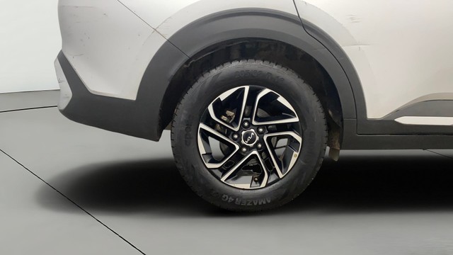 Second-hand 2022 Kia Carens Luxury Plus Turbo 2022-2023 for sale in Lucknow-25