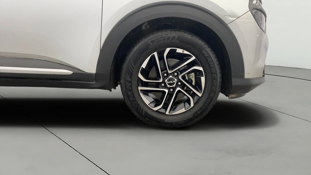 Second-hand 2022 Kia Carens Luxury Plus Turbo 2022-2023 for sale in Lucknow-24