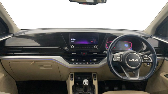 Second-hand 2022 Kia Carens Luxury Plus Turbo 2022-2023 for sale in Lucknow-10