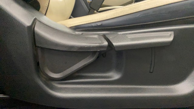 Second-hand 2022 Kia Carens Luxury Plus Turbo 2022-2023 for sale in Lucknow-18