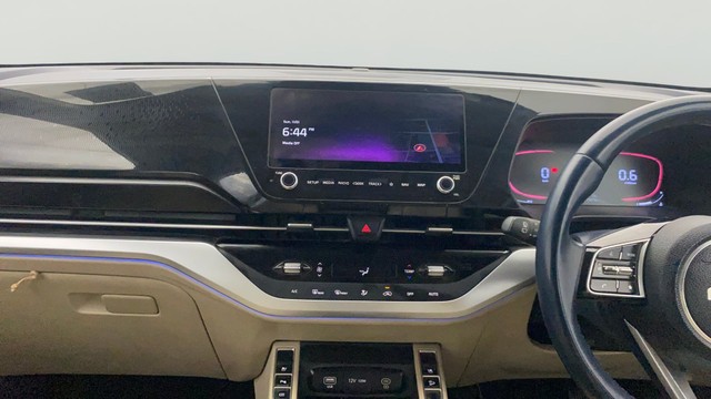 Second-hand 2022 Kia Carens Luxury Plus Turbo 2022-2023 for sale in Lucknow-22