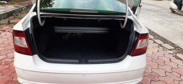 Second-hand 2018 Skoda Rapid 1.6 MPI AT Style BSIV for sale in Indore-6