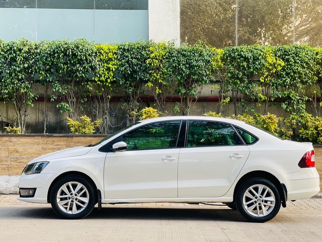 Second-hand 2018 Skoda Rapid 1.6 MPI AT Style BSIV for sale in Indore-16