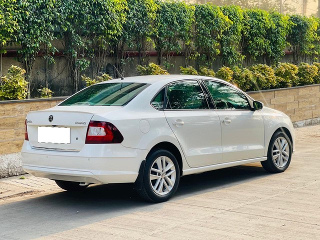 Second-hand 2018 Skoda Rapid 1.6 MPI AT Style BSIV for sale in Indore-10