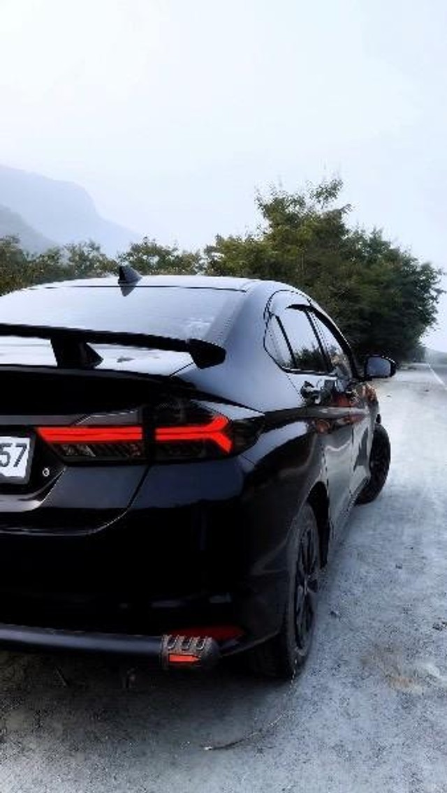 Second-hand 2015 Honda City i DTEC SV for sale in Hajipur-2