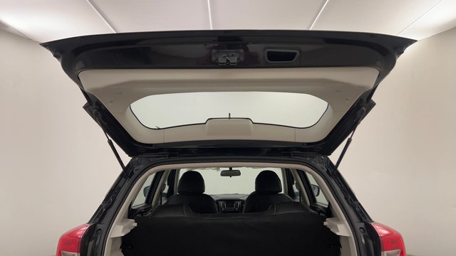 Second-hand 2023 Mahindra XUV300 W6 Diesel for sale in Pune-33