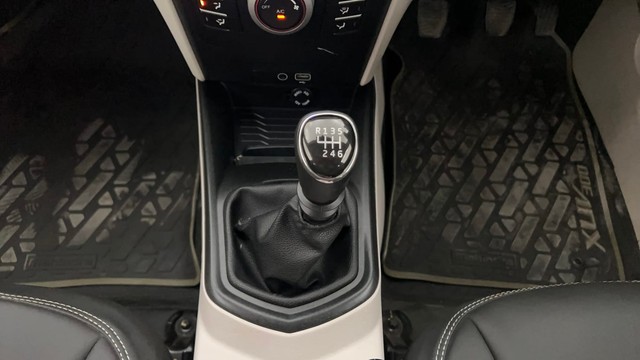 Second-hand 2023 Mahindra XUV300 W6 Diesel for sale in Pune-12